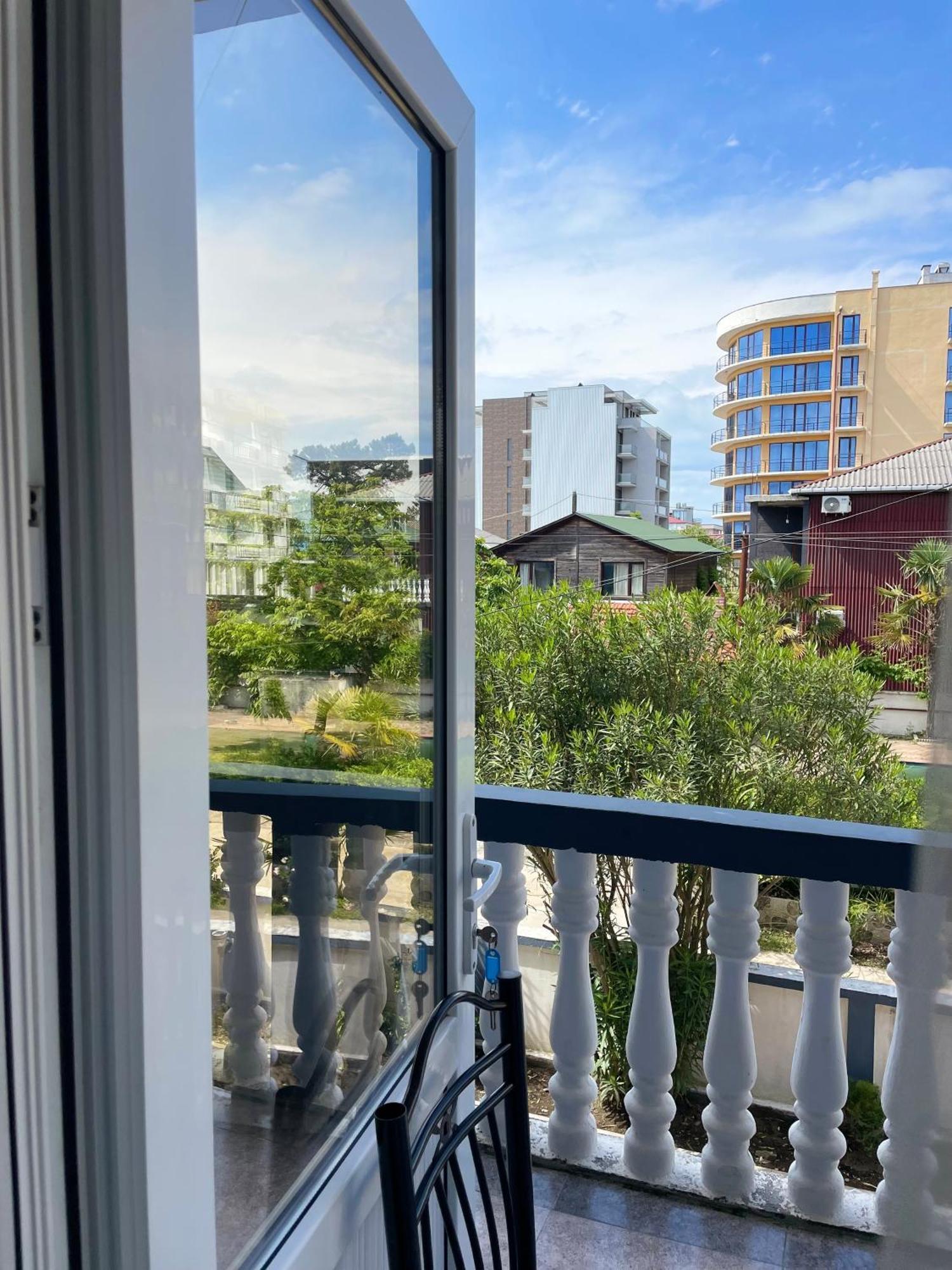 Sun Kissed Hotel Kobuleti Ngoại thất bức ảnh